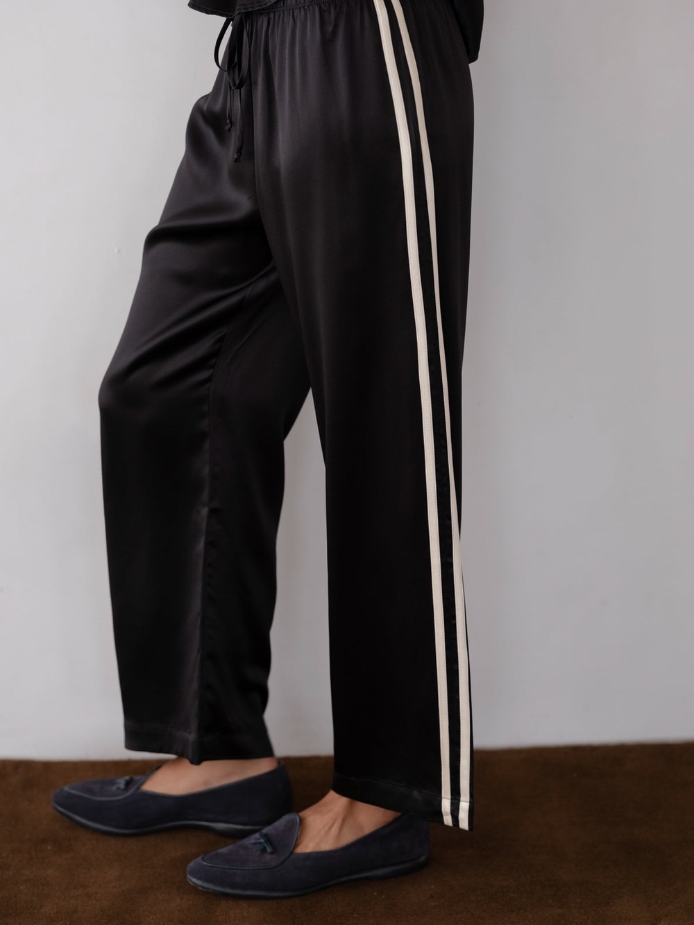 DONNI The Silk Stripe Crop Pant Jet/Creme - M - NWOT or NWT